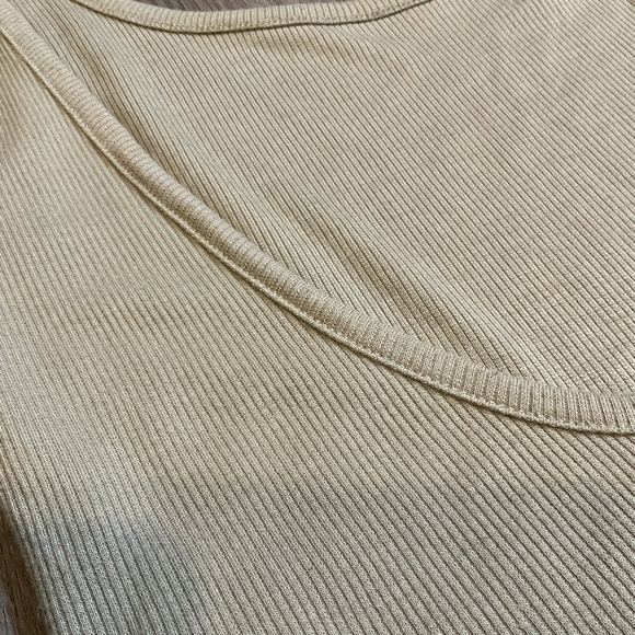 Open Back Ribbed Bodysuit - Picture 3 of 4